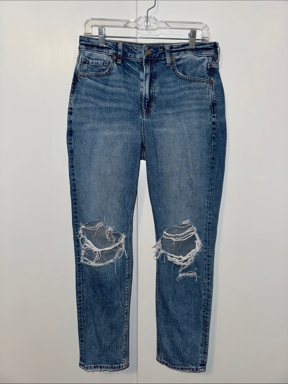 American Eagle Mom Jeans Light Wash High Rise Denim Women’s Size 8